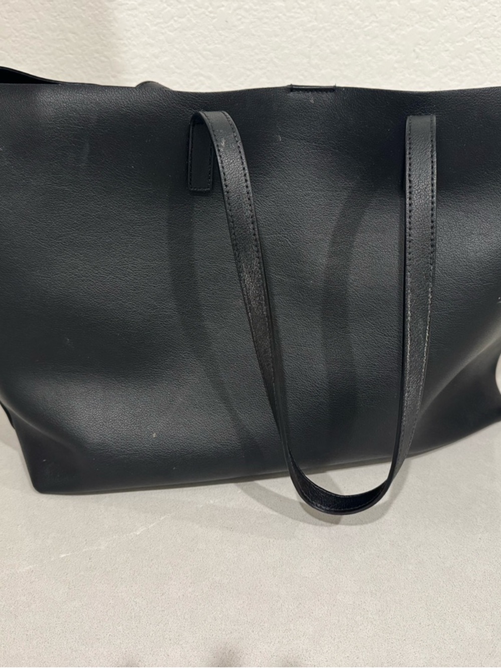 Saint Laurent Black Leather Duffel Bag with Gold Logo - Picture 3 of 5